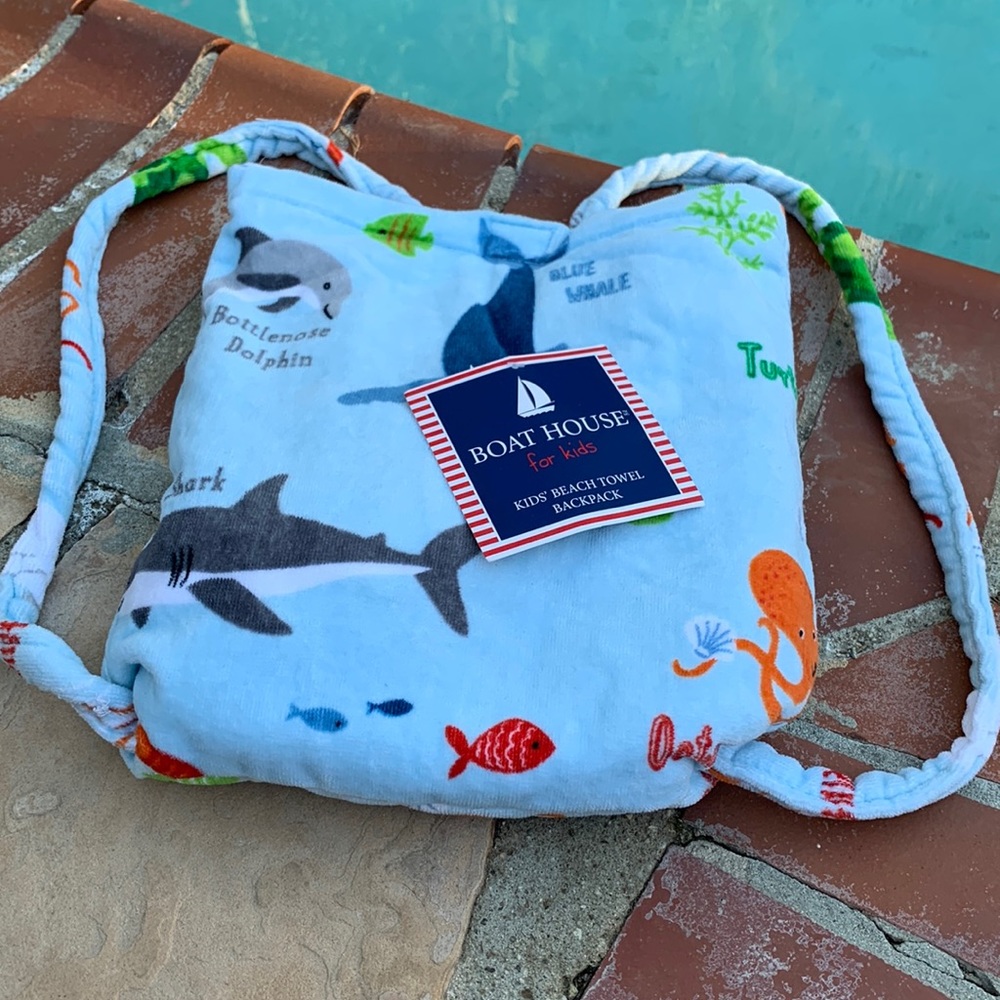 Boat House Kids’ beach towel and backpack set